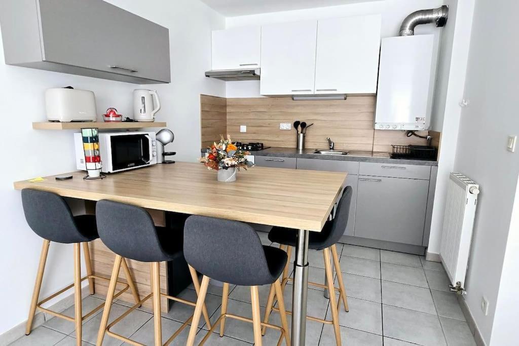 Le Jeremy Avec Parking Souterrain Apartment โทนง-เลส์-แบงส์ ภายนอก รูปภาพ