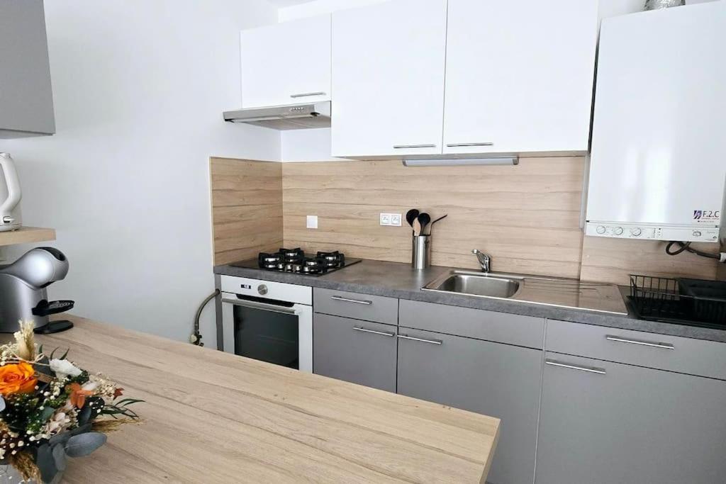 Le Jeremy Avec Parking Souterrain Apartment โทนง-เลส์-แบงส์ ภายนอก รูปภาพ